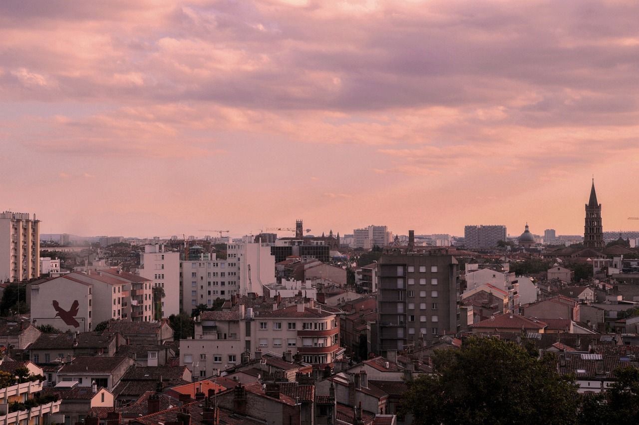 La ville Toulouse au crépuscule