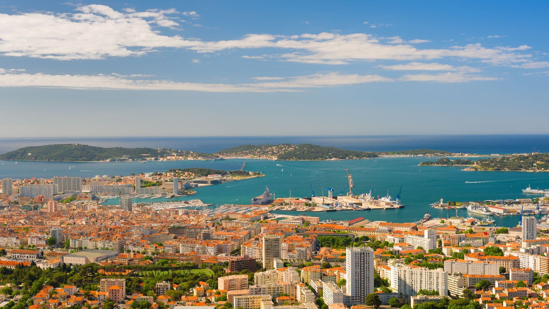 toulon_entre_mer_et_montagnes_content_image.jpg