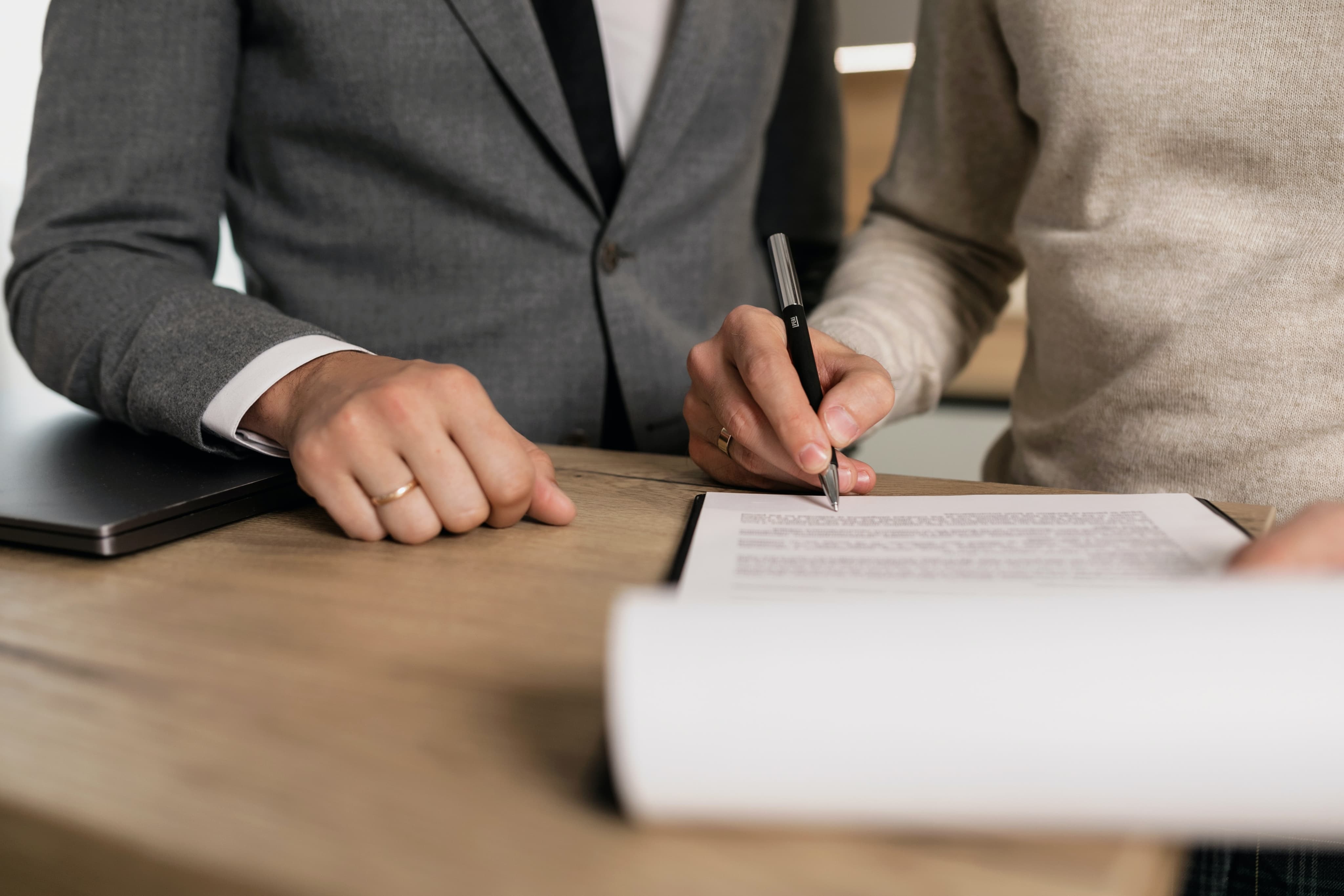 les-differentes-garanties-de-pret-immobilier-l-hypotheque-et-la-caution.jpg