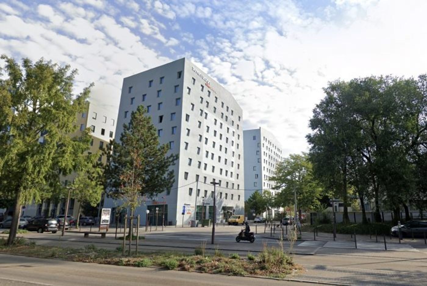 seven_urban_suites_gallery_0.jpg