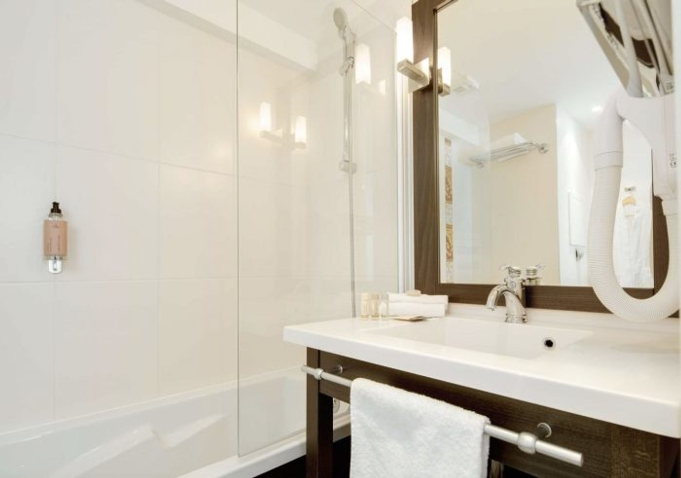 seven_urban_suites_gallery_2.jpg
